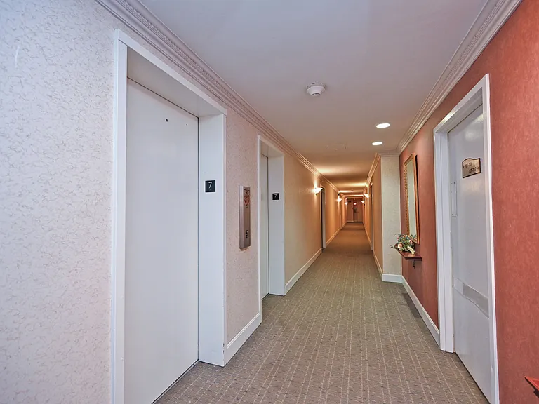 1815 William Howard Taft Rd #701 — Photo 5