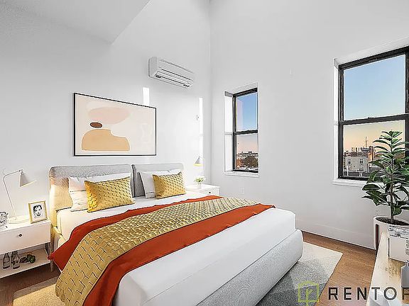 3rd image of 105 Vanderveer St #316C