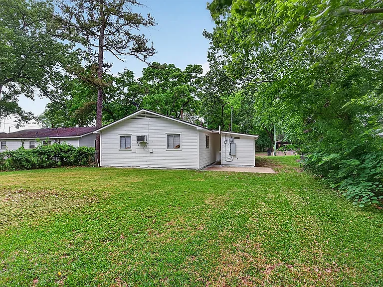 1422 Lampkin St — Photo 13