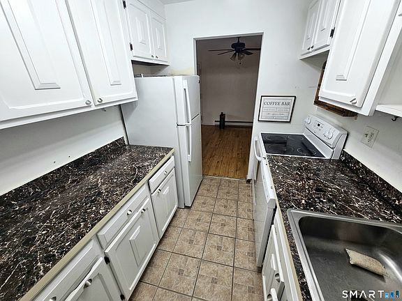 4th image of 20 Thompson Road #A