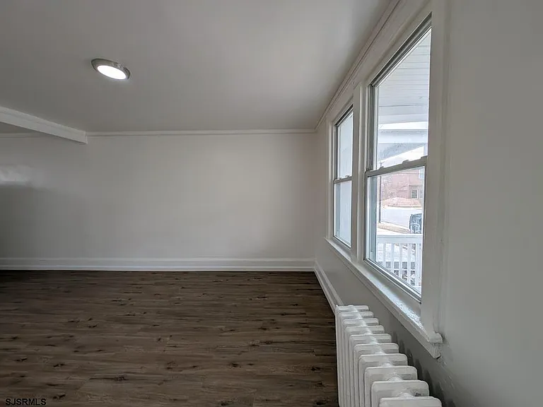 1005 N Michigan Ave — Photo 4
