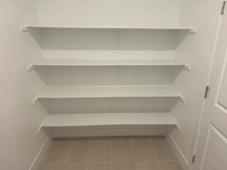 248 N Venice Pl — Photo 9