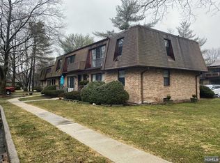 238 Collignon Way APT 1B, Rivervale, NJ 07675