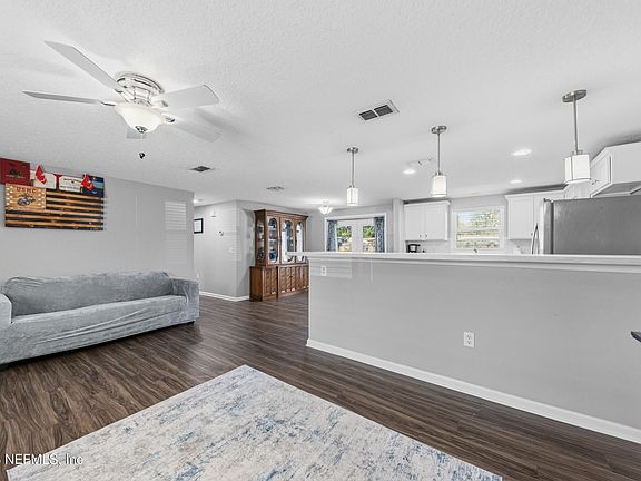 5th image of 11515 SOFORENKO Drive