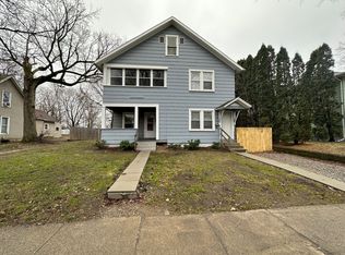 619 & 621 Oakhill, Jackson, MI 49201