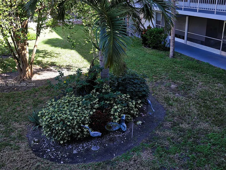 541 Blue Heron Dr #205 — Photo 32
