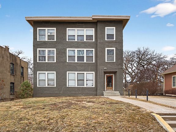 2nd image of 686 19th St