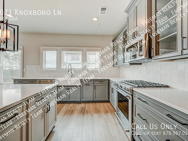 1071 Knoxboro Ln — Photo 6