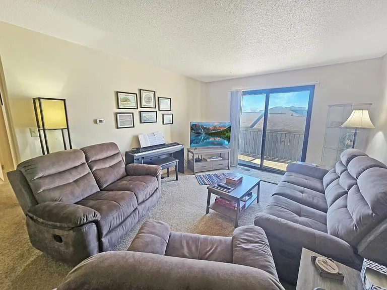 3201 Emerson St — Photo 1