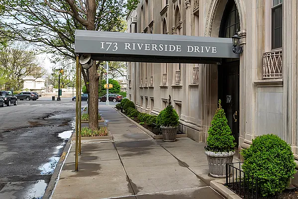 Sold by CORE | media 5