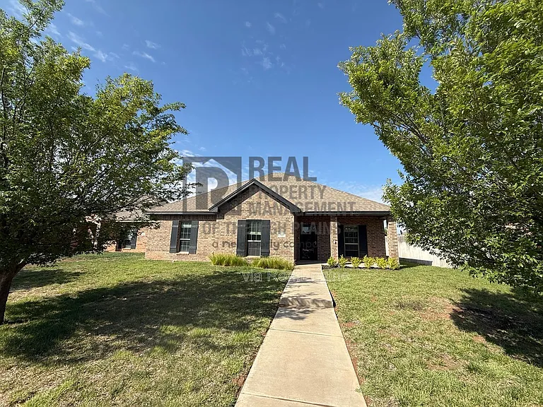 7620 Legacy Pkwy — Photo 2