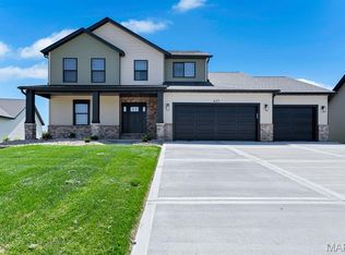 421 Rumsfeld Dr, Troy, IL 62294