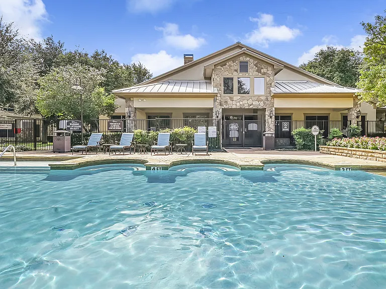 The Canyons Apartments in Fort Worth, Texas