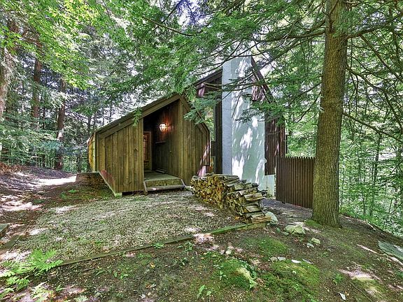 2nd image of 232 Soaring Hawk Road