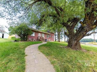 1094 Crumarine Loop, Moscow, ID 83843