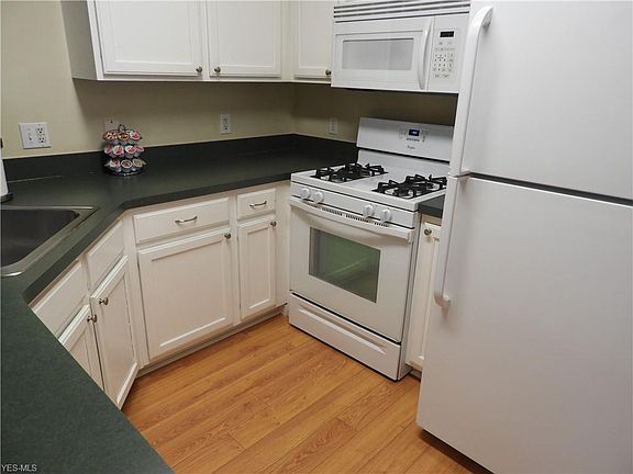 3rd image of 6753 Rockridge Ct