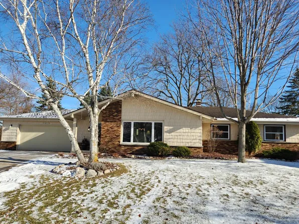 W162N10162 Indianwood DRIVE, Germantown, WI 53022