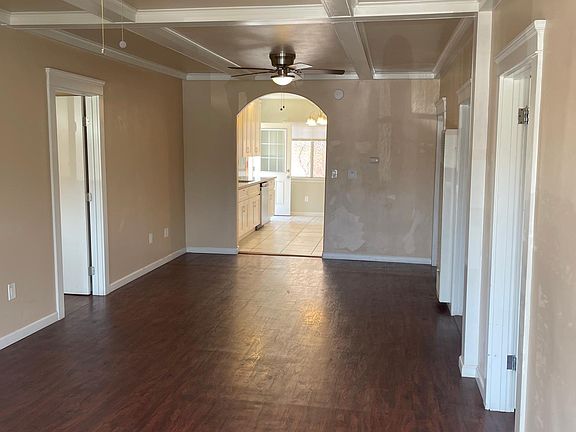 3rd image of 4580 Kansas St