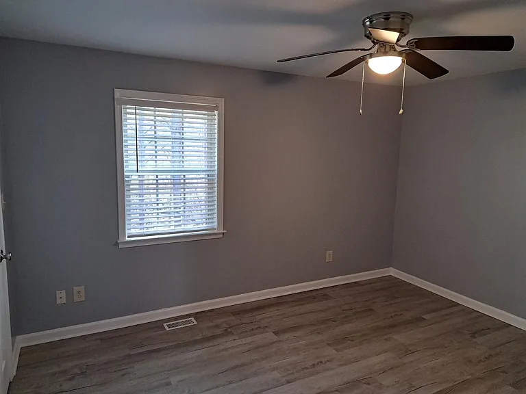 4220 Kaplan Dr — Photo 9