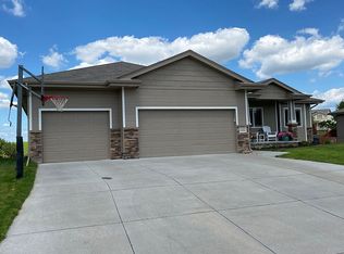 4302 Sheridan Rd, Bellevue, NE 68123