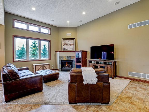 3rd image of 2311 Seurer St