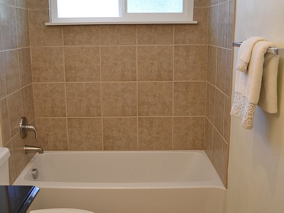 4th image of 2850 Pioneer Dr APT 24