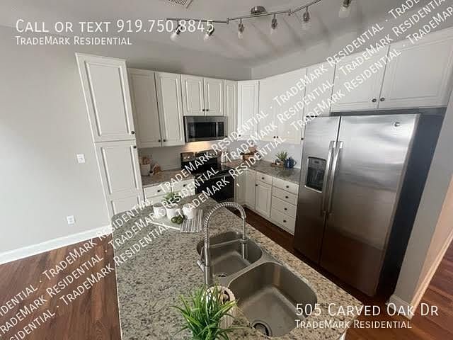 1st image of 505 Carved Oak Dr