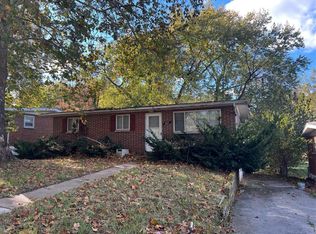 803 Thomas Ave, Saint Louis, MO 63135