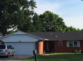 1208 E Bradley St, Shawnee, OK 74804