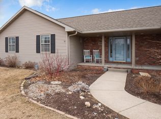 2846 Steamboat Springs Run, Green Bay, WI 54313