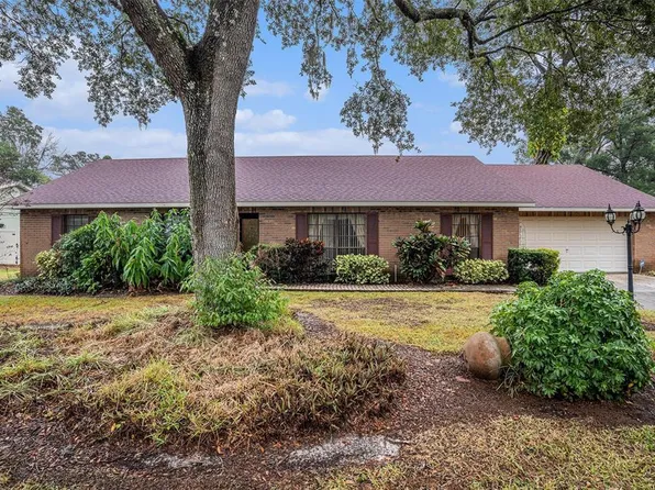 2110 Siloam Springs Dr, Dover, FL 33527