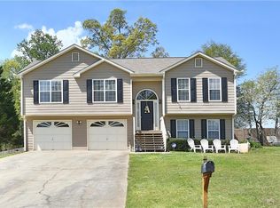 5410 Hunnington Mill Dr, Flowery Branch, GA 30542