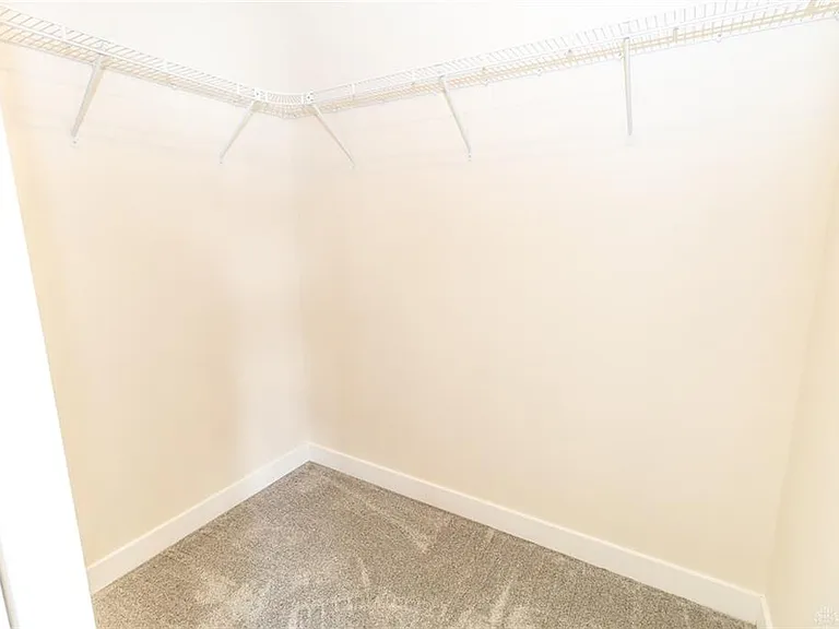 1025 Baker Rd — Photo 31