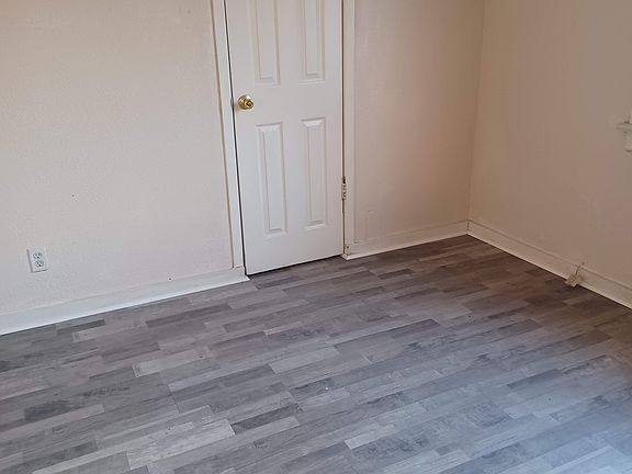 5th image of 939 W Rialto Ave