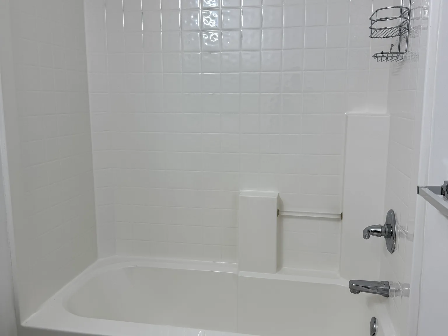 2 bed, 1704 sqft, $1,450 — Photo 3