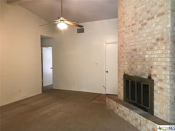 2nd image of 501 Whitetail Dr