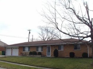 2886 Silvercliff Dr, Dayton, OH 45449