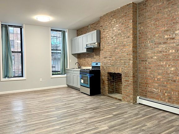 2nd image of 619 Willoughby Ave #2A