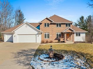 2789 Ichabod Ln, Green Bay, WI 54313