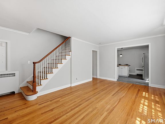 2nd image of 122 Overbrook Road