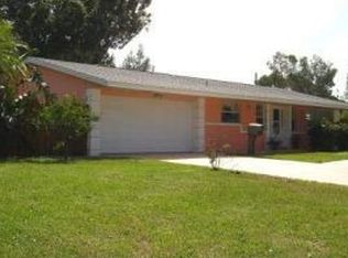 89 89th Ave NE, Saint Petersburg, FL 33702