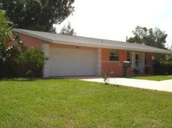 89 89th Ave NE, Saint Petersburg, FL 33702