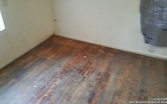 5th image of 1539 Lamar St