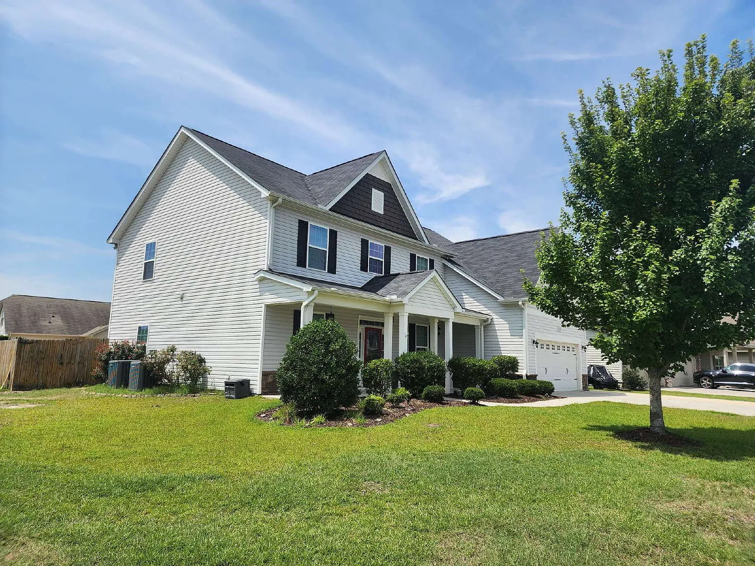 5 bed, 4.0 bath, 3453 sqft, $2,495 — Photo 3