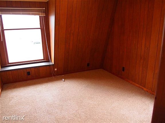 East Main street 119 reading photos on 11-21-2013 (29)