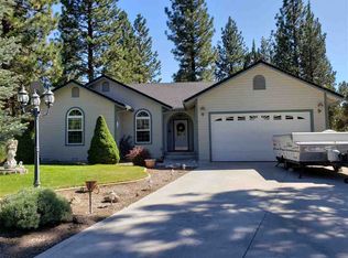 6015 Center Pl, Weed, CA 96094