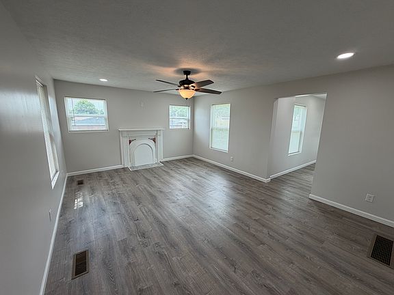 2nd image of 11673 Huntington Rd