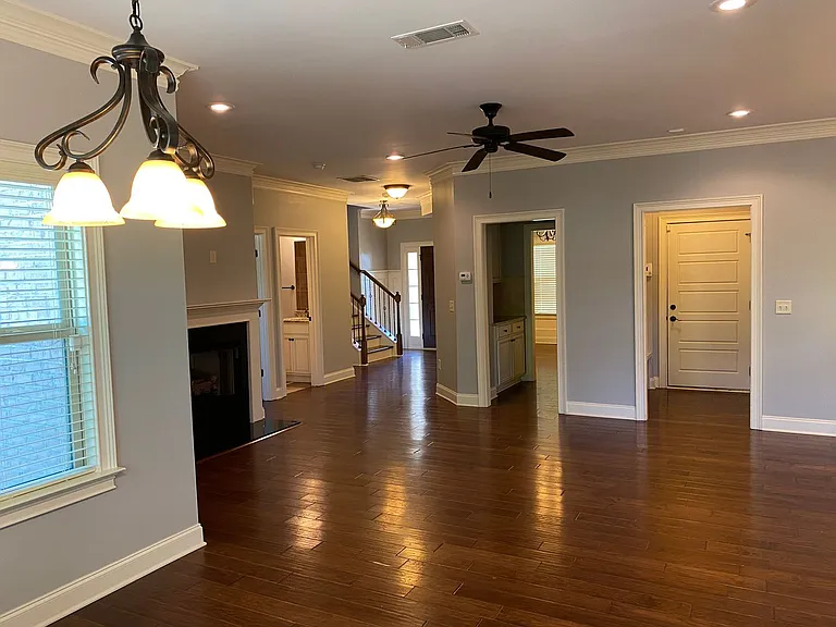 1828 Seagrave Ct — Photo 6
