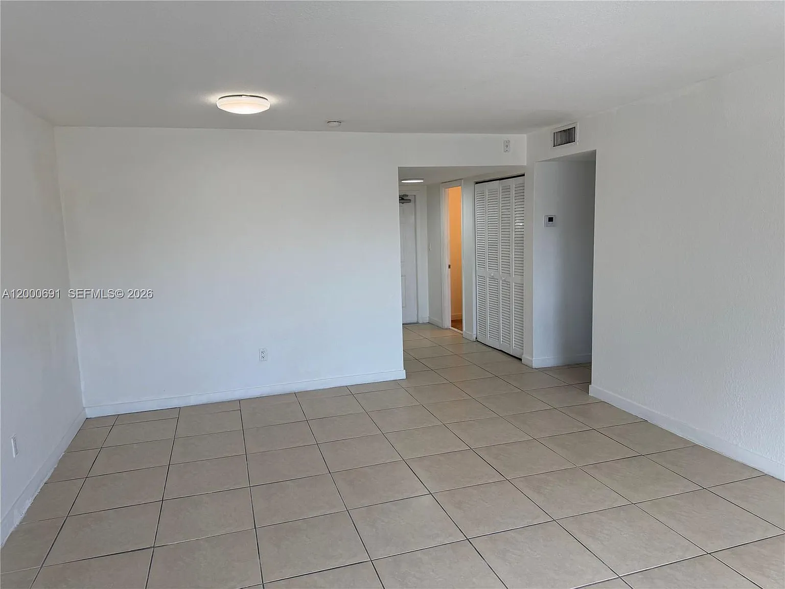 Ola Condo — Photo 3
