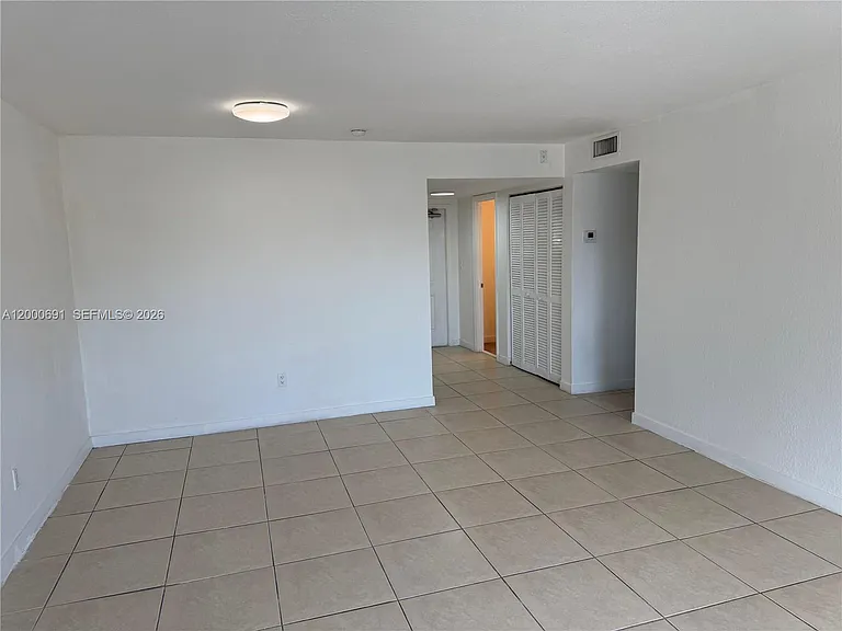 15201 NE 6th Ave #C304 — Photo 3